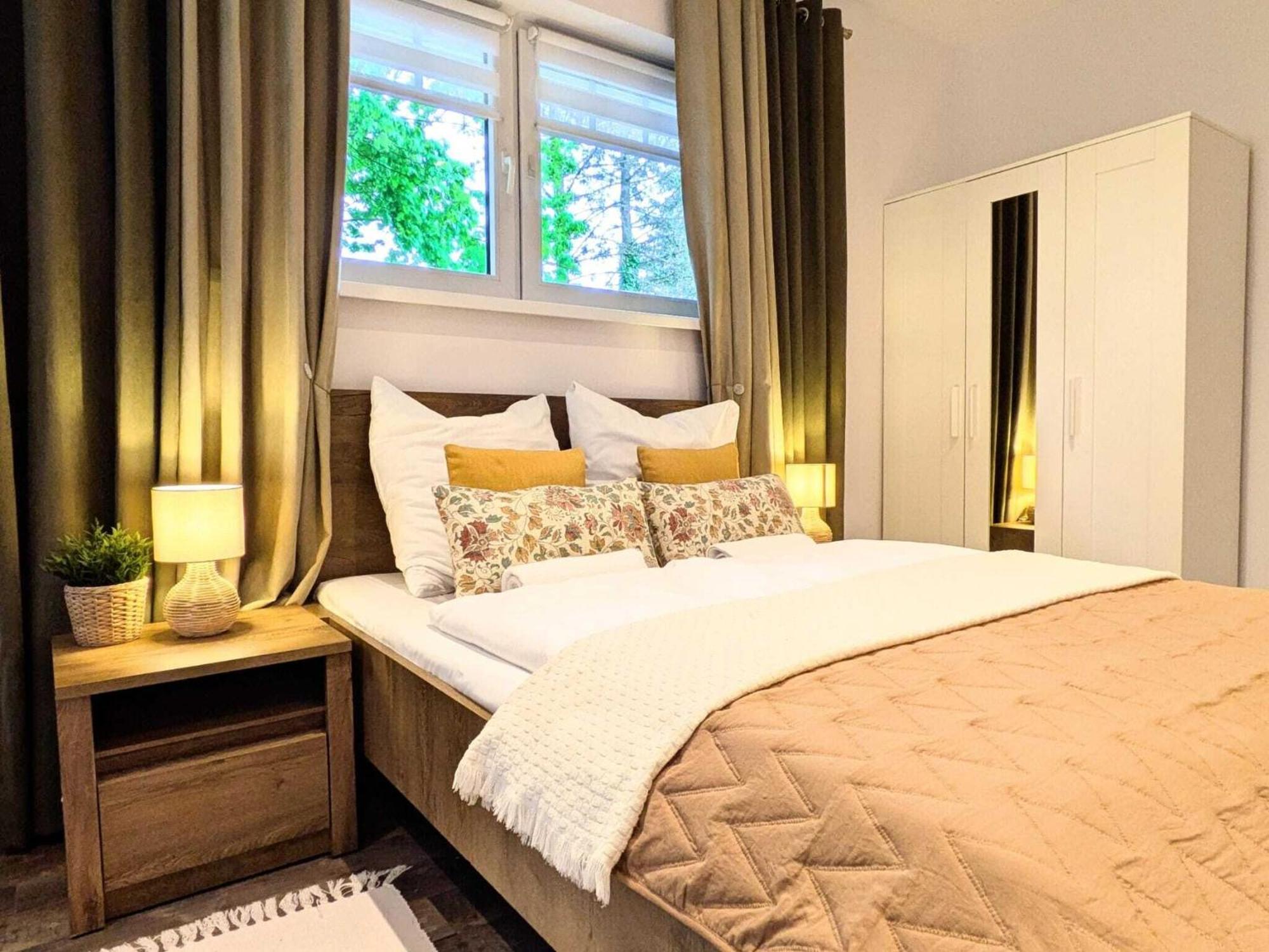 Comfortable For 10 People With A Private Sauna Apartment *