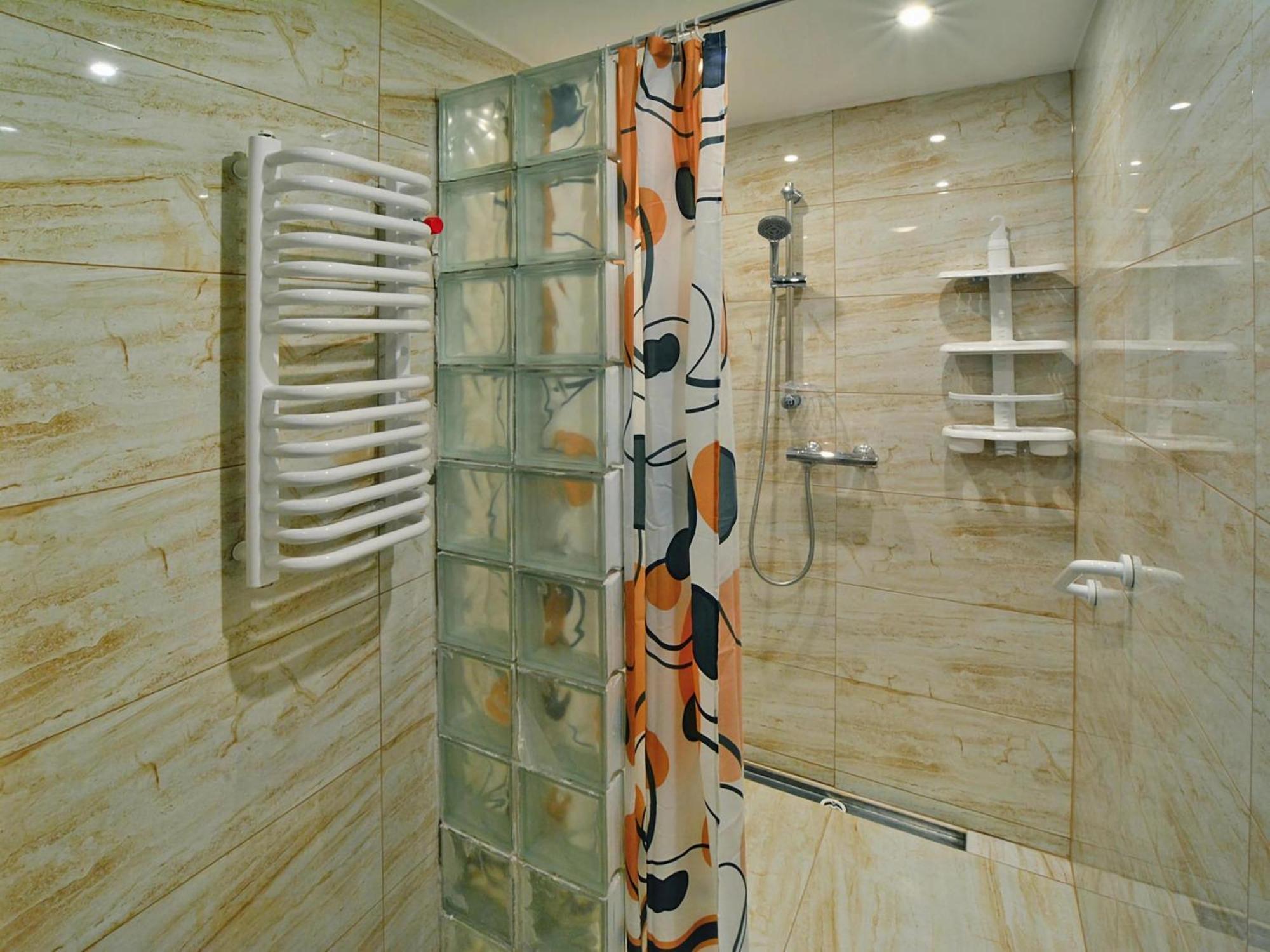 Flat, Apartament
